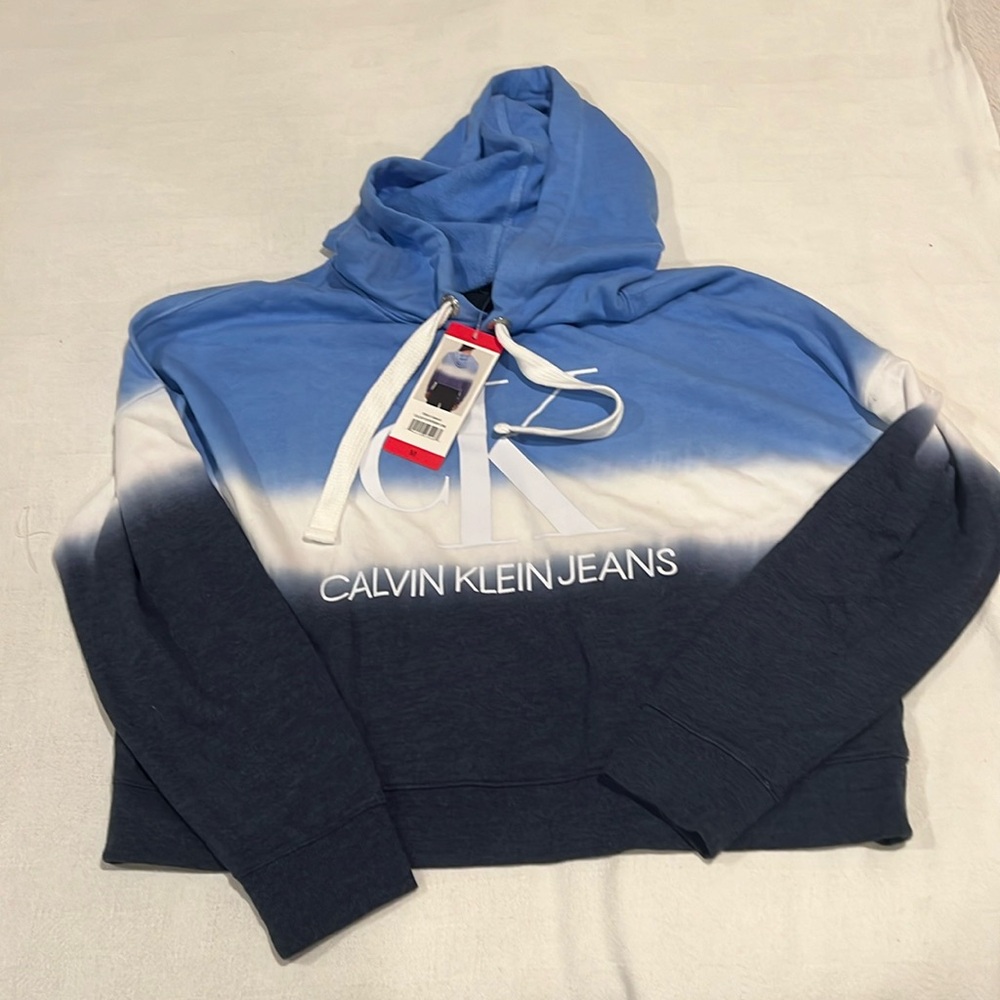 NWT Calvin Klein baby blue/ navy/ white tie-dye sweatshirt